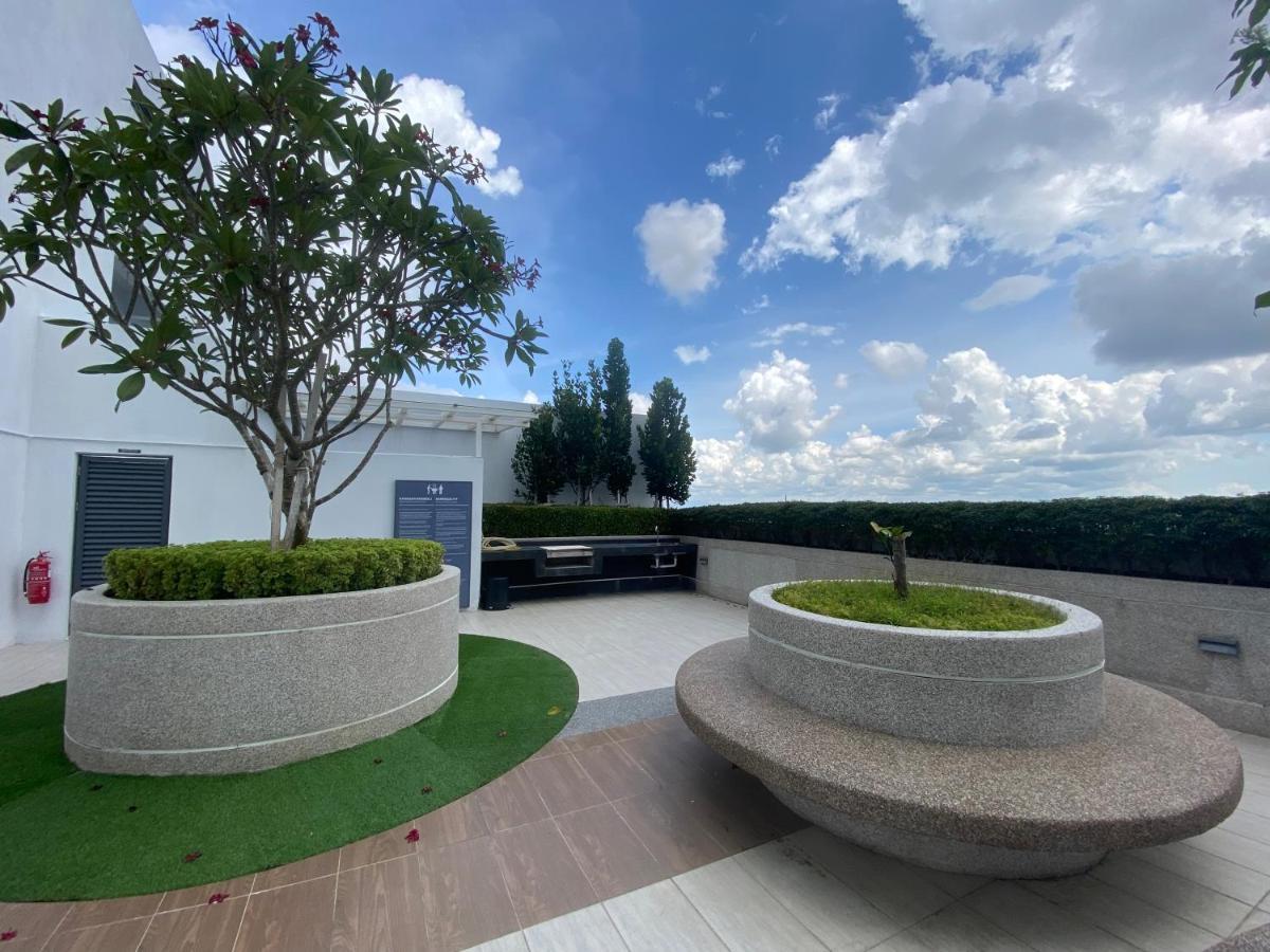 Jsadli Suite Troika Residence コタバル エクステリア 写真