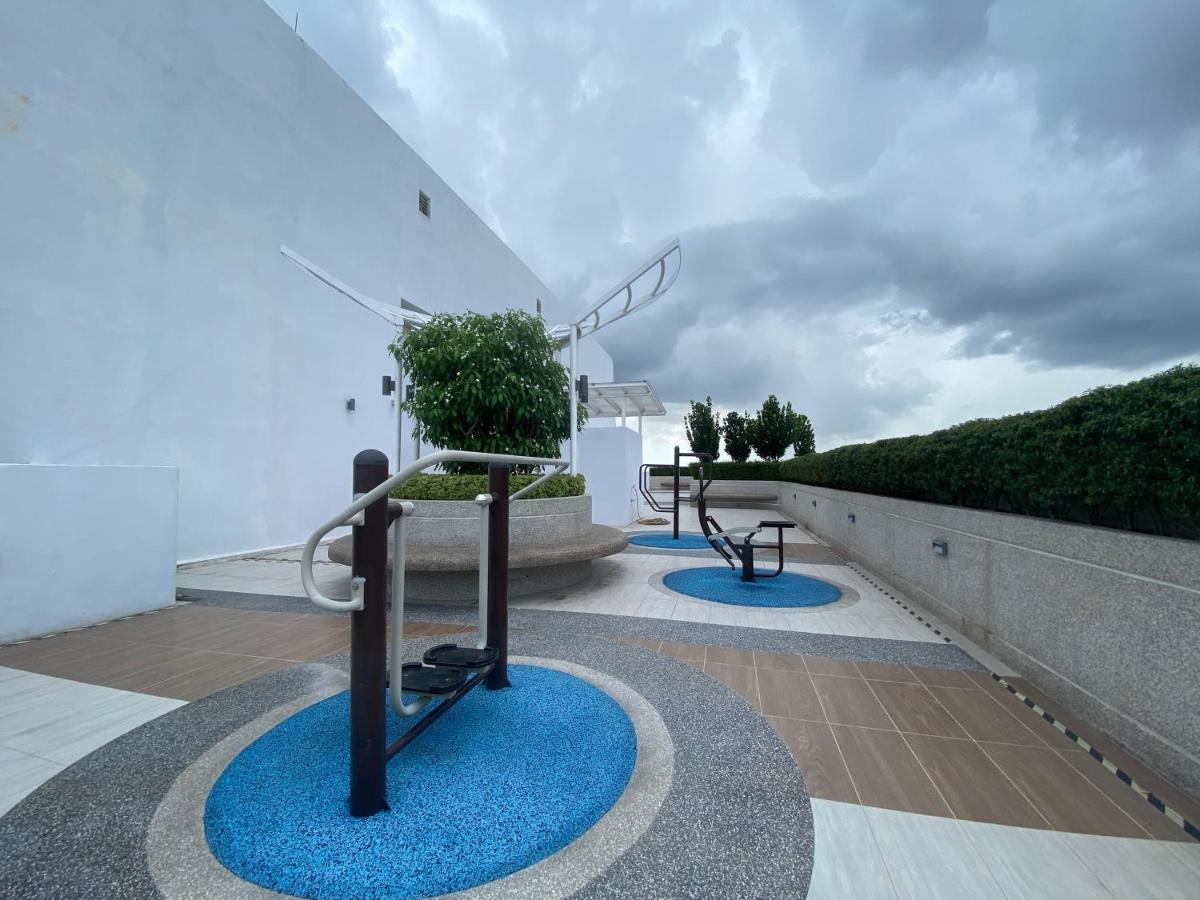 Jsadli Suite Troika Residence コタバル エクステリア 写真