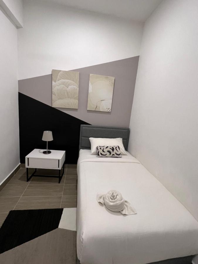 Jsadli Suite Troika Residence コタバル エクステリア 写真